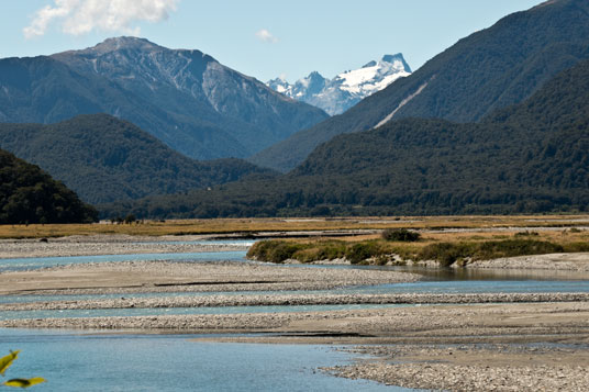 Haast River in den Southern Alps