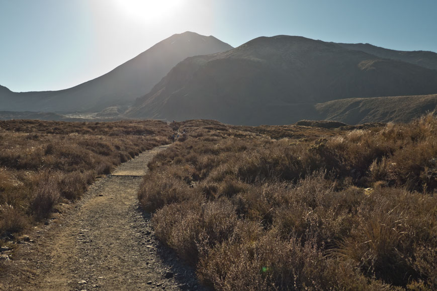 Tongariro Crossing mit dem Mount Ngauruhoe im Hintergrund