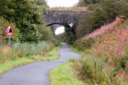 Eurovelo 1 als Bahnradweg nördlich von Kilbirnie