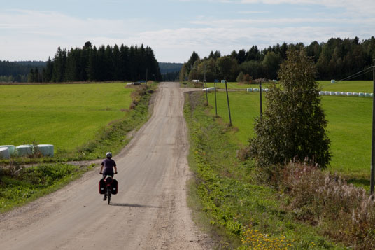 Felder und Bauernhöfe bei Saramo, Finnland