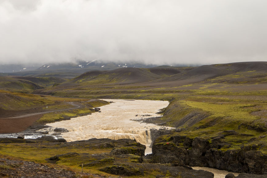 F347 am Fluss Jökulfall