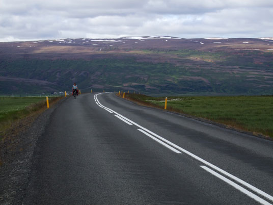 Aufstieg der Ringstraße vom Godafoss auf die Fljotsheidi