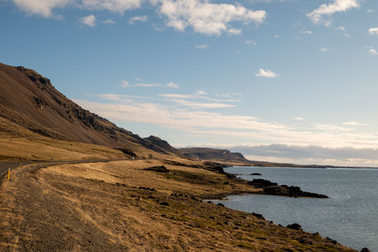 Ringstraße am Hamarsfjörður südlich von Djúpivogur