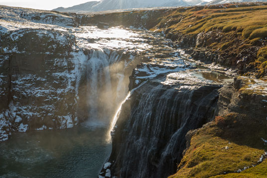 Bild: Wanderung am Laugafell zu einem Wasserfall der Jökulsá i Fljótsdal 