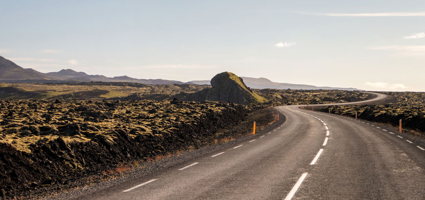 Straße 427 im Lavafeld Krýsuvikurhraun zw. Grindavik und Selvogur