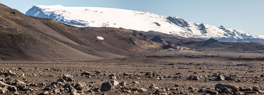 Bild: Hütte Sigurðarskáli vor dem Dyngjujökull