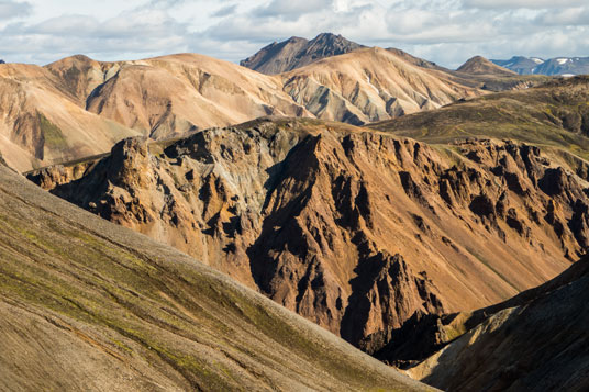 Wanderung durch bunte Berge bei Landmannalaugar