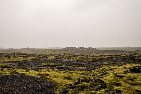 Lavafeld an der Straße 42, 7 km südlich von Hafnarjörður