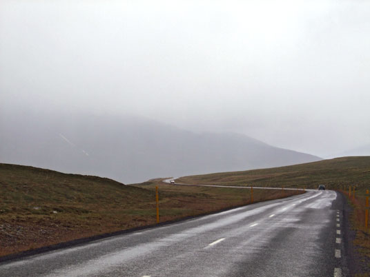 Anstieg vom Eyjafjord über die Straße 84 zum Pass Vikurskarð