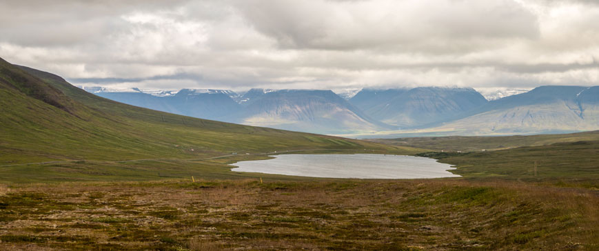 Blick von der Passhöhe der Ringstraße westlich von Varmahlið auf Blönduhliðarfjöll