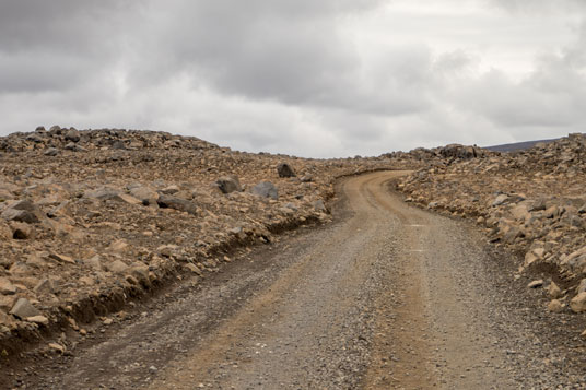 Straße 550 zwischen Passhöhe 720 und Abzweig Piste 551 zum Langjökull