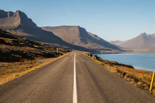 Straße 955 am Reyðarfjörður