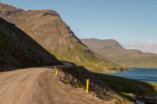 Piste 643 bei der Bucht Veiðleysa