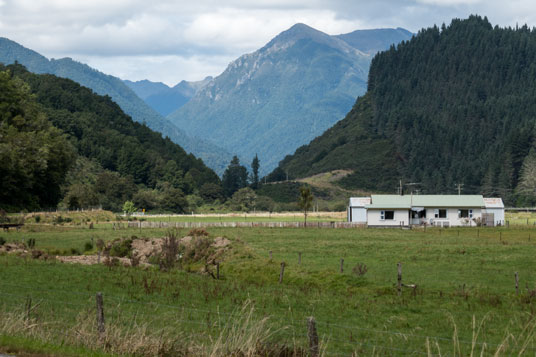 5 km südöstlich von Reefton