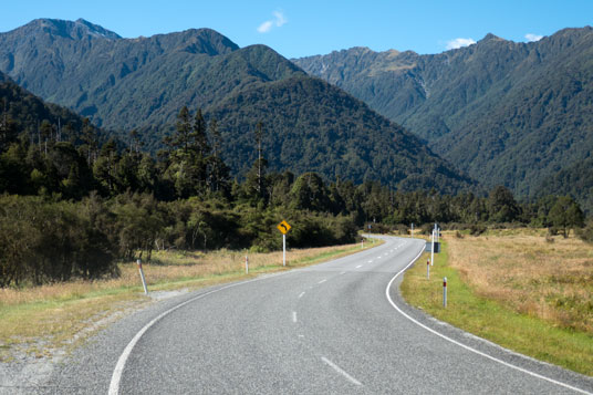 SH 6, 13 km nördlich von Fox Glacier