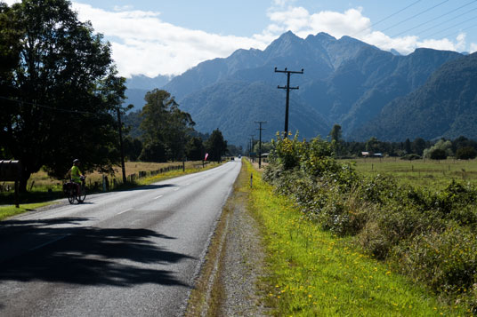 SH6 vier Kilometer vor Franz Josef