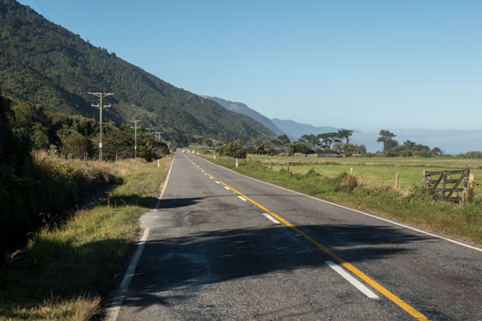 SH67 südlich des Mokihinui River