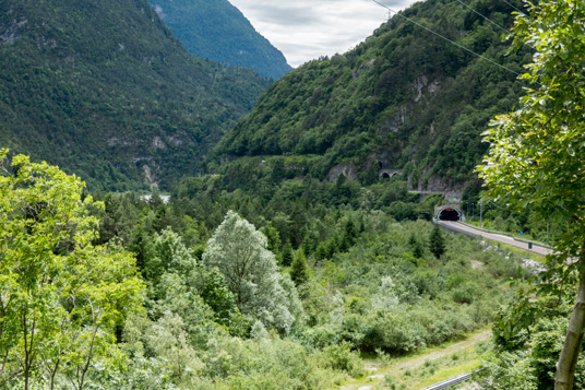 Piavetal südlich von Rivalgo, 396 km ab München