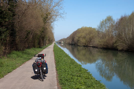 Canal Latéral á la Marne bei Recy, 83 km östlich von Chateau Thierry, Frankreich