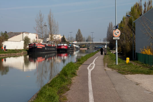 Canal de la Marne au Rhin 3 km nördlich vom Zentrum Straßburg
