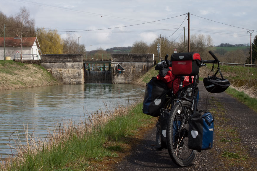 Paneuropa-Radweg am Canal de la Marne au Rhin