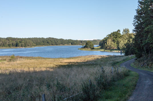 Cykelspåret am Meer 40 km hinter Västervik bei Repevassa, Schweden