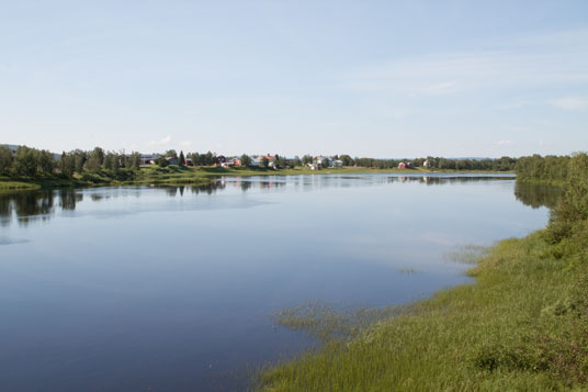 Der Grenzfluss Muonio älv bei Karesuando