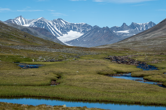 Östliches Alkavagge mit dem Ruotesgebirge und dem Gletscher Ruotesjekna