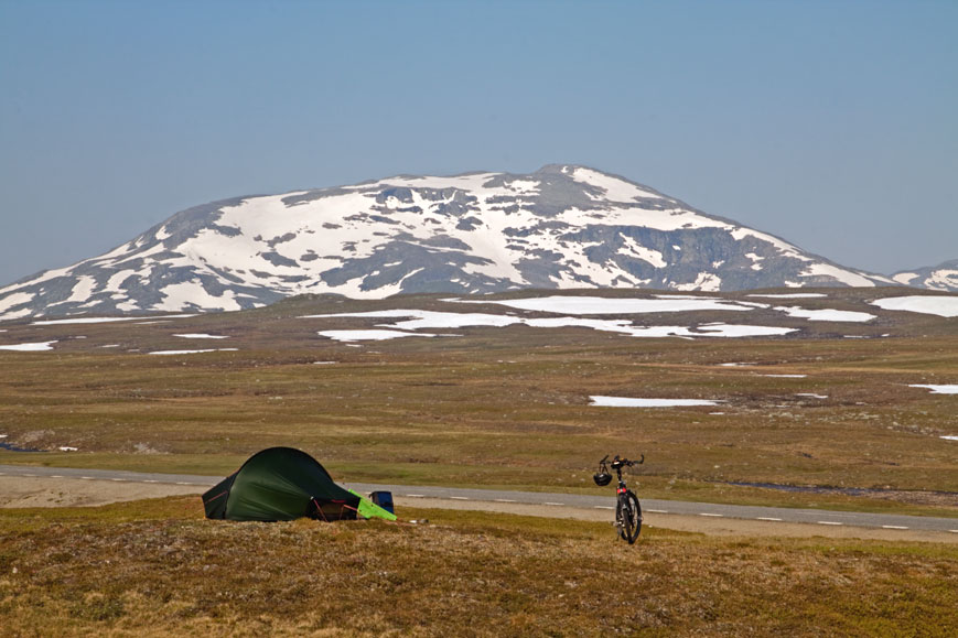 Vildmarksvägen auf dem Fjällplateau Stekenjokk, Schweden