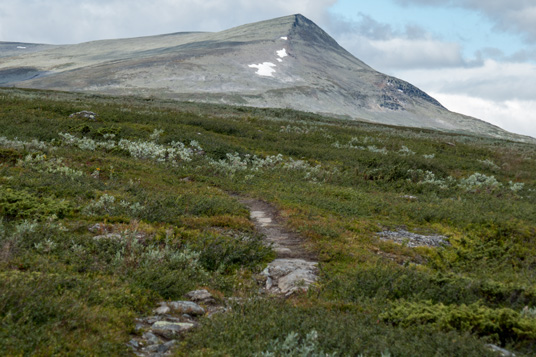 Über die Hochebene Vallevare in Richtung Vallespiken (1385 Meter)