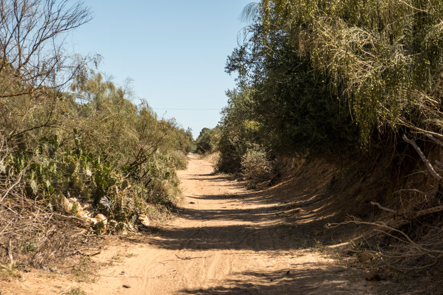 Eurovelo 1 auf alter Bahntrasse mit weichem Sand südwestlich von La Redondela