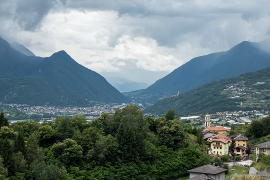 Blick östlich von Spera auf Borgo, 522 km ab Start